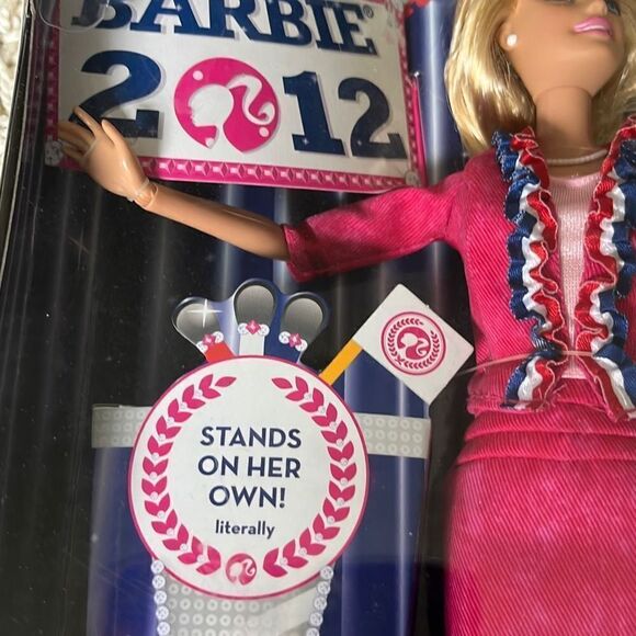 Barbie 2012 I Can Be President Barbie Doll The White House Project Mattel X5323 - Picture 3 of 8